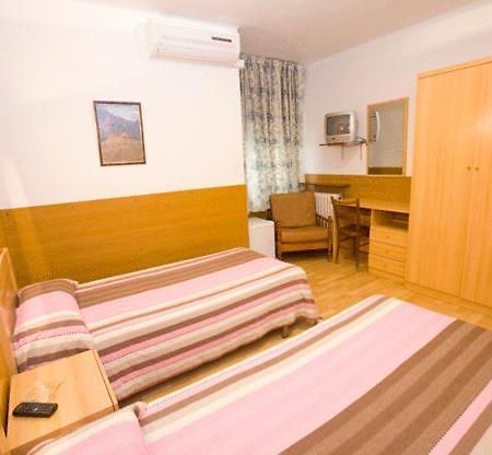 ويسكا Hostal Lizana المظهر الخارجي الصورة