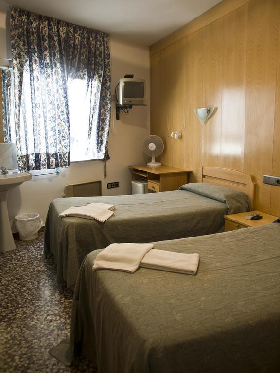 ويسكا Hostal Lizana الغرفة الصورة